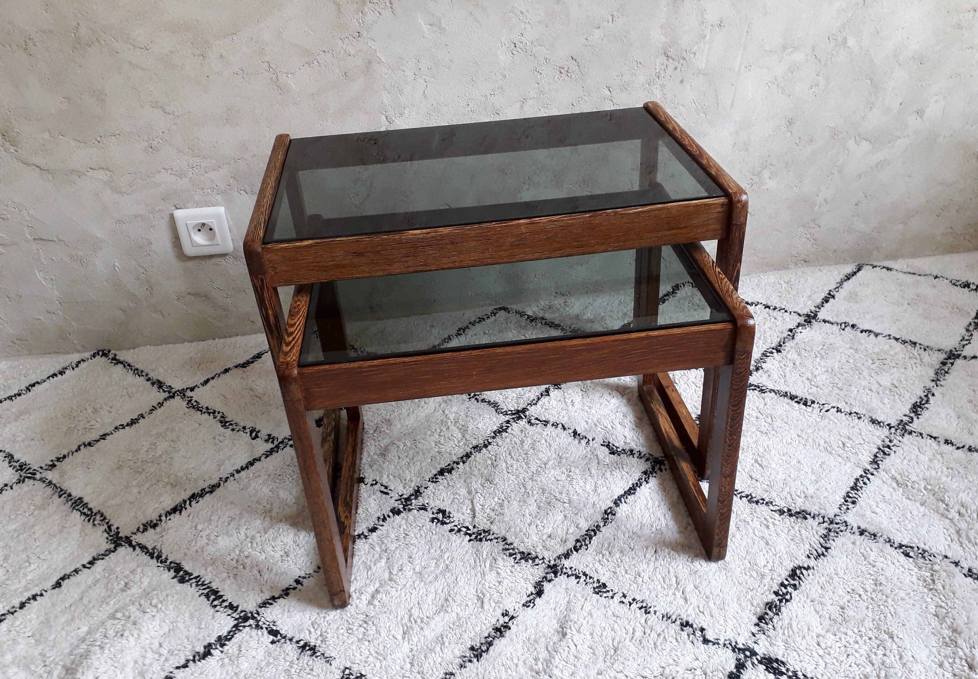 Giggled coffee tables