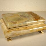 Box in onyx and gilded metal 18 x 13 cm
