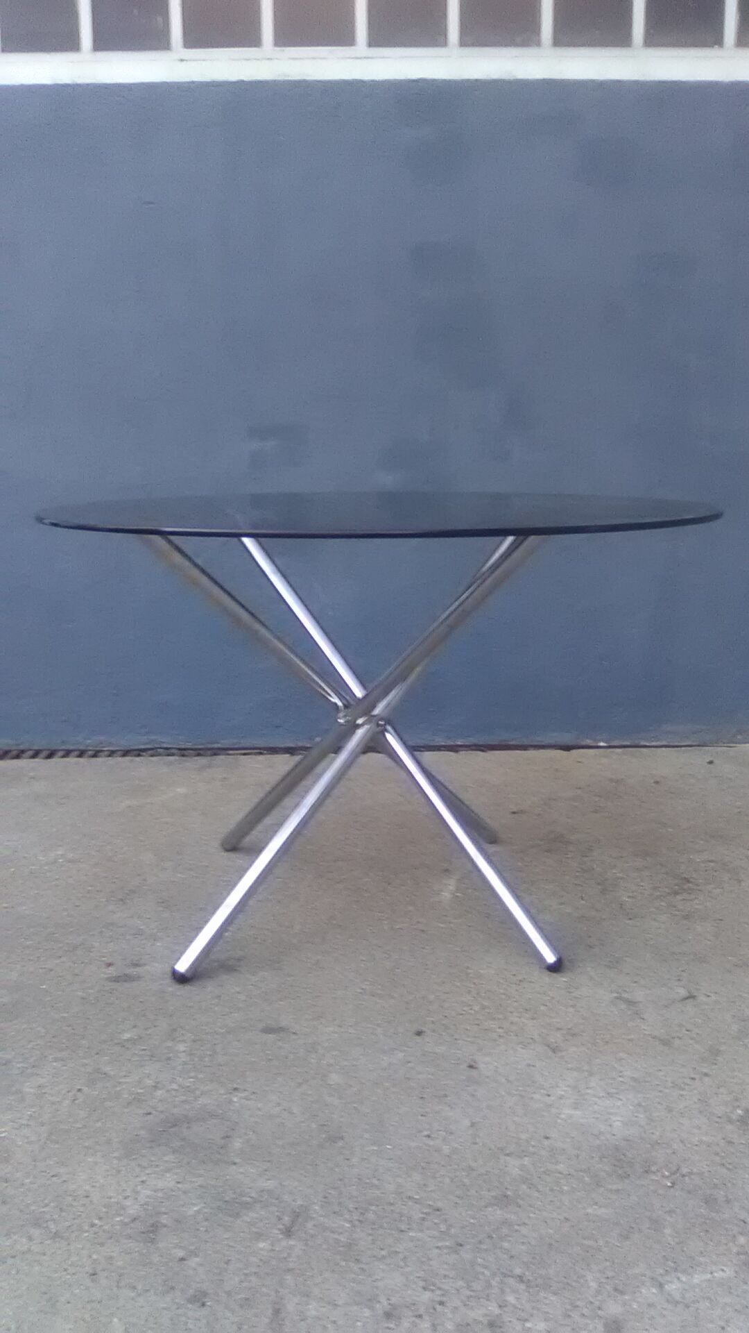 Vintage chrome foot round table
