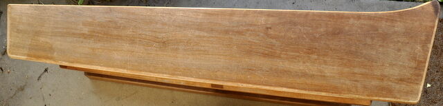 Asymmetric shelf