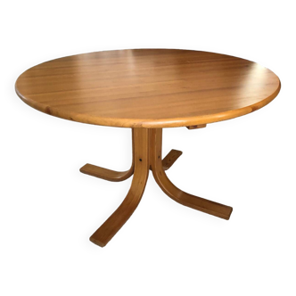 Round extendable solid wood table Rainer Daumiller
