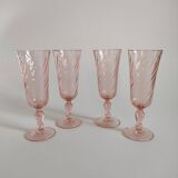 4 flutes in Champagne