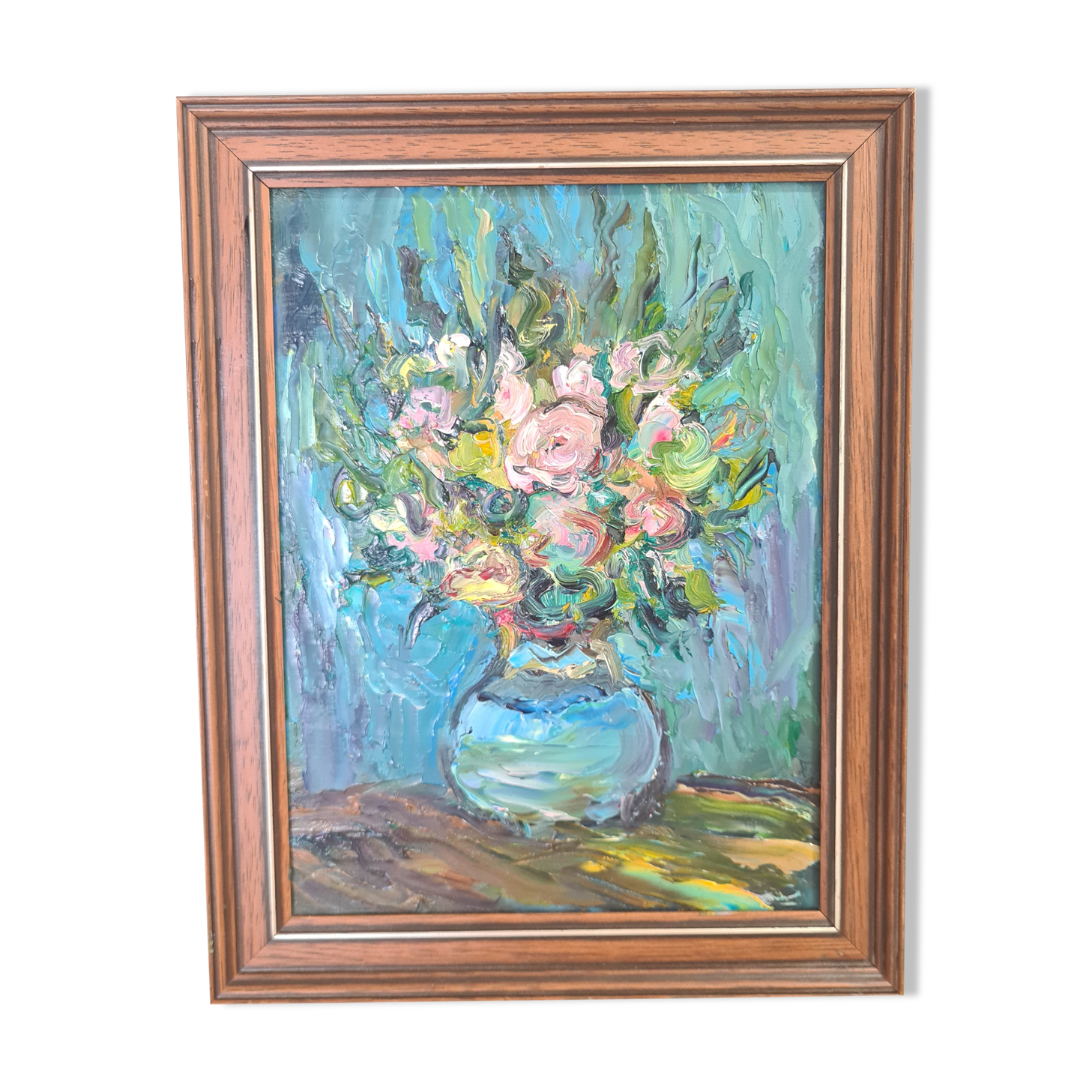 Table bouquet of flowers