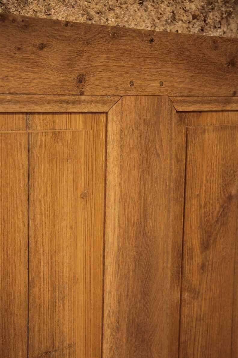Wood panels in oak XIX emu