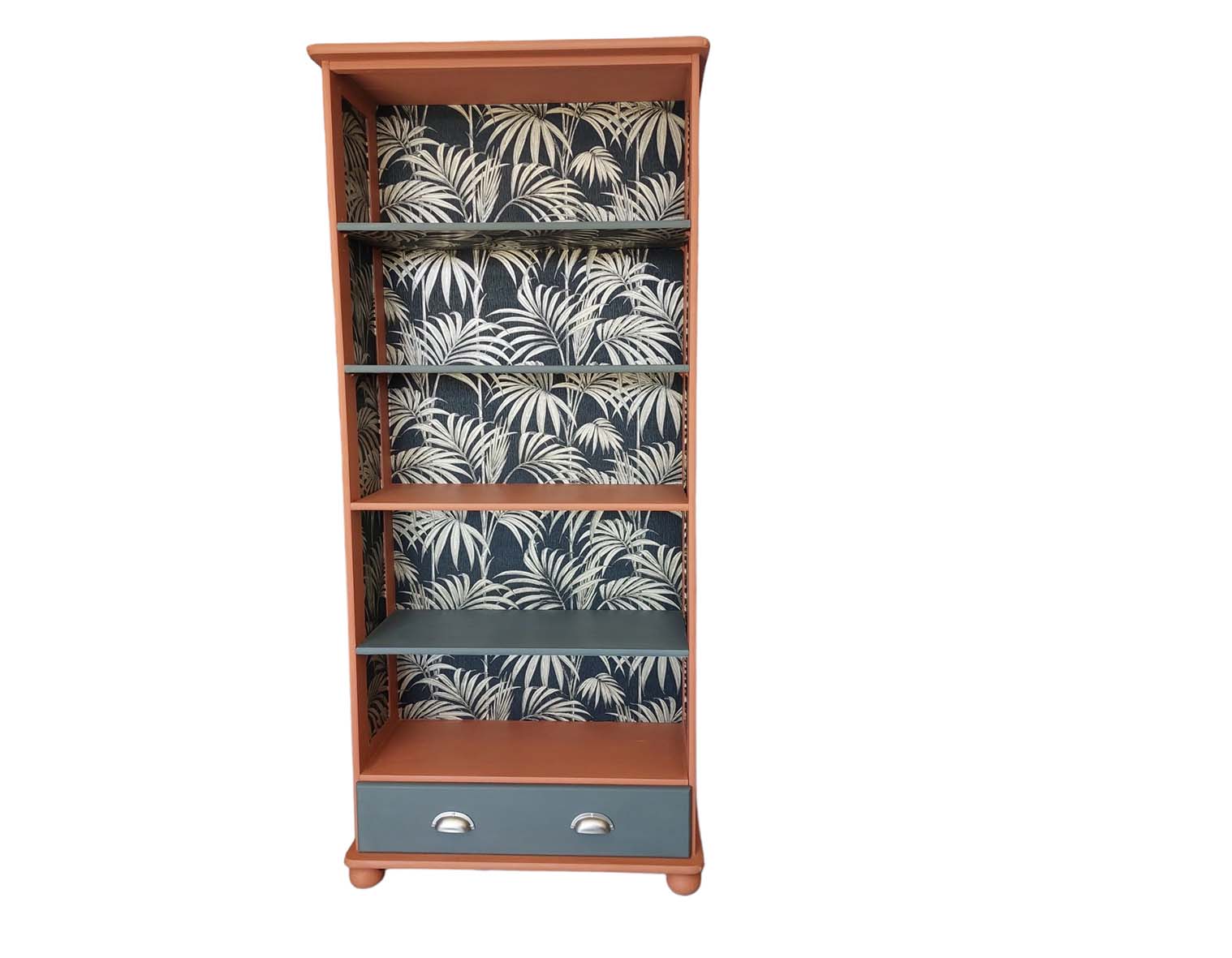 Wooden bookcase shelf