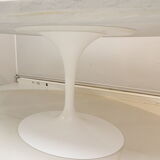 Knoll table in white square marble by Eero Saarinen