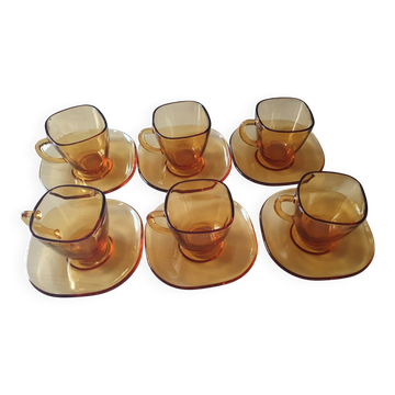 Service de 6 tasses et soucoupes en verre ambré