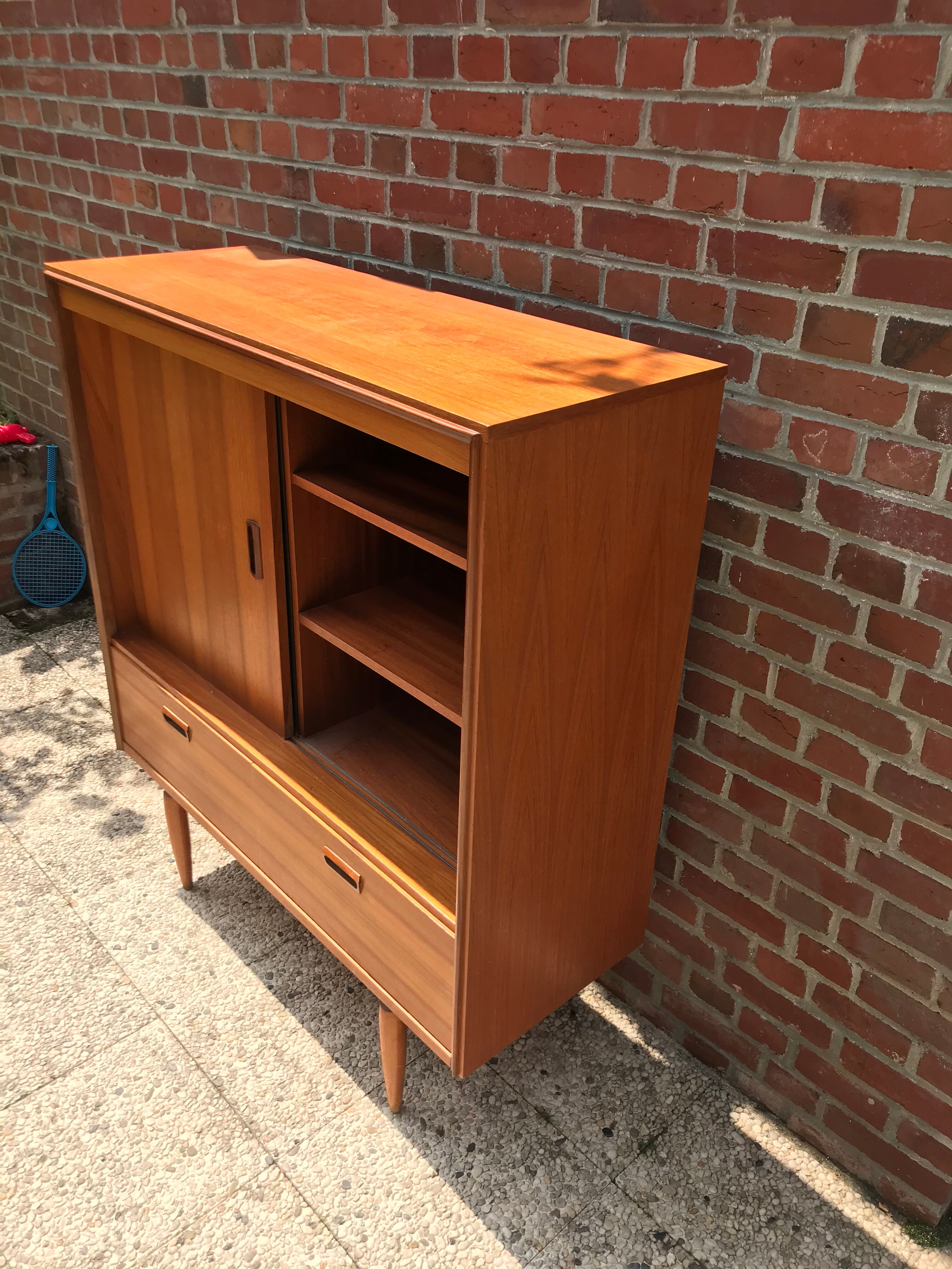 Commode vitrine scandinave