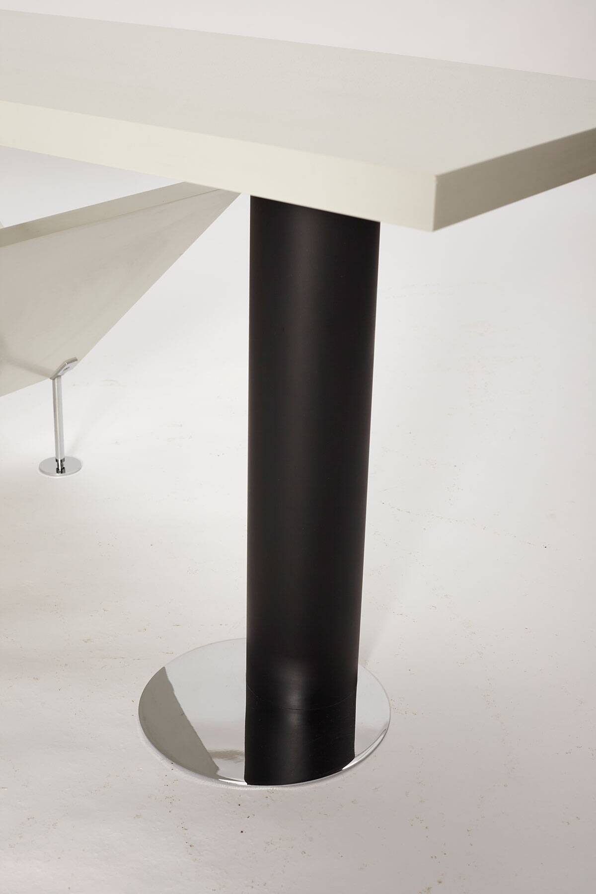 Bang & Olufsen console table