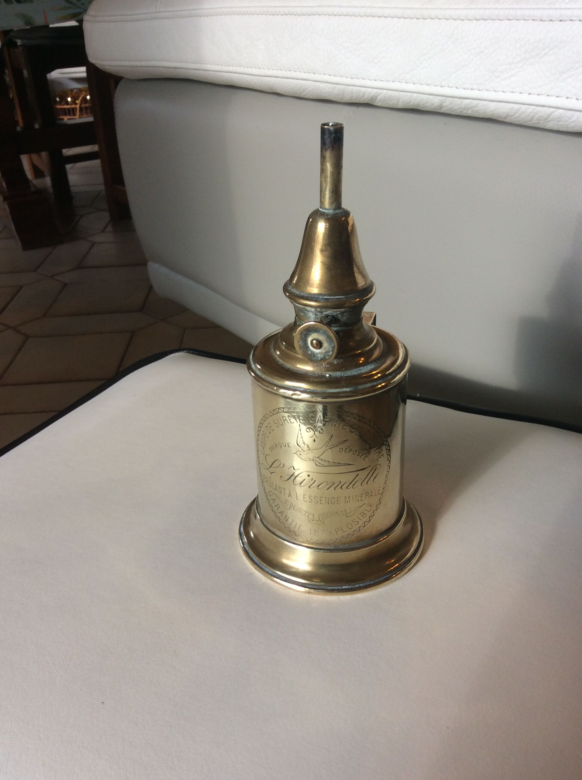 Lamp of surete l'hirondelle