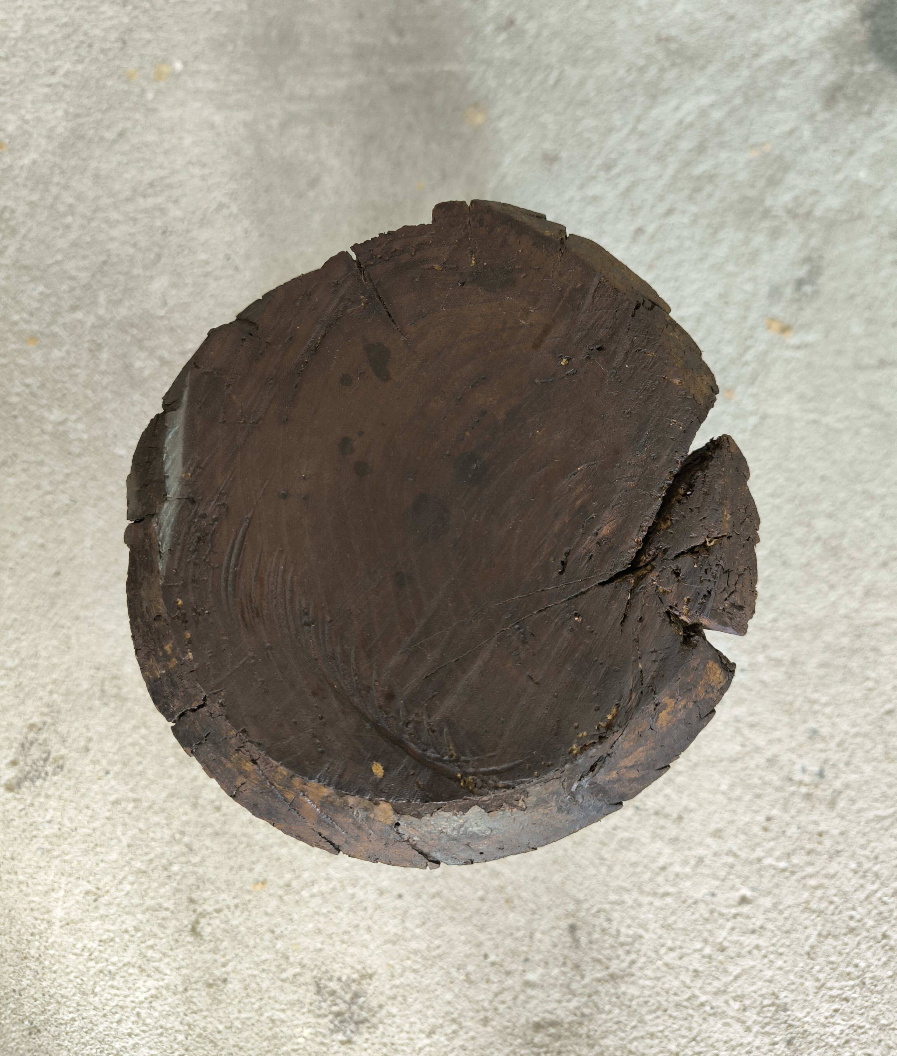 Small vintage press screw saddle