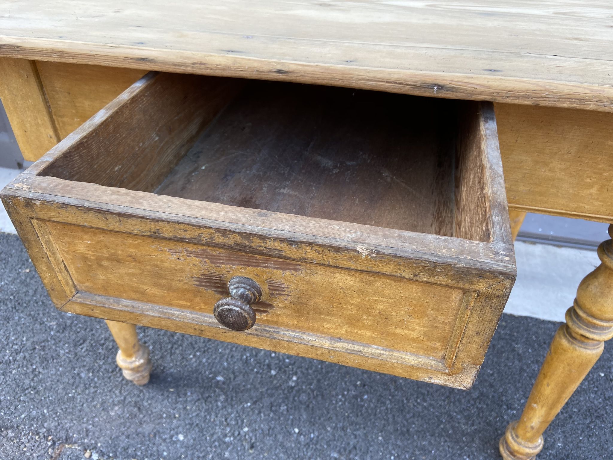 Farm table in natural wood fir 1900 brewery