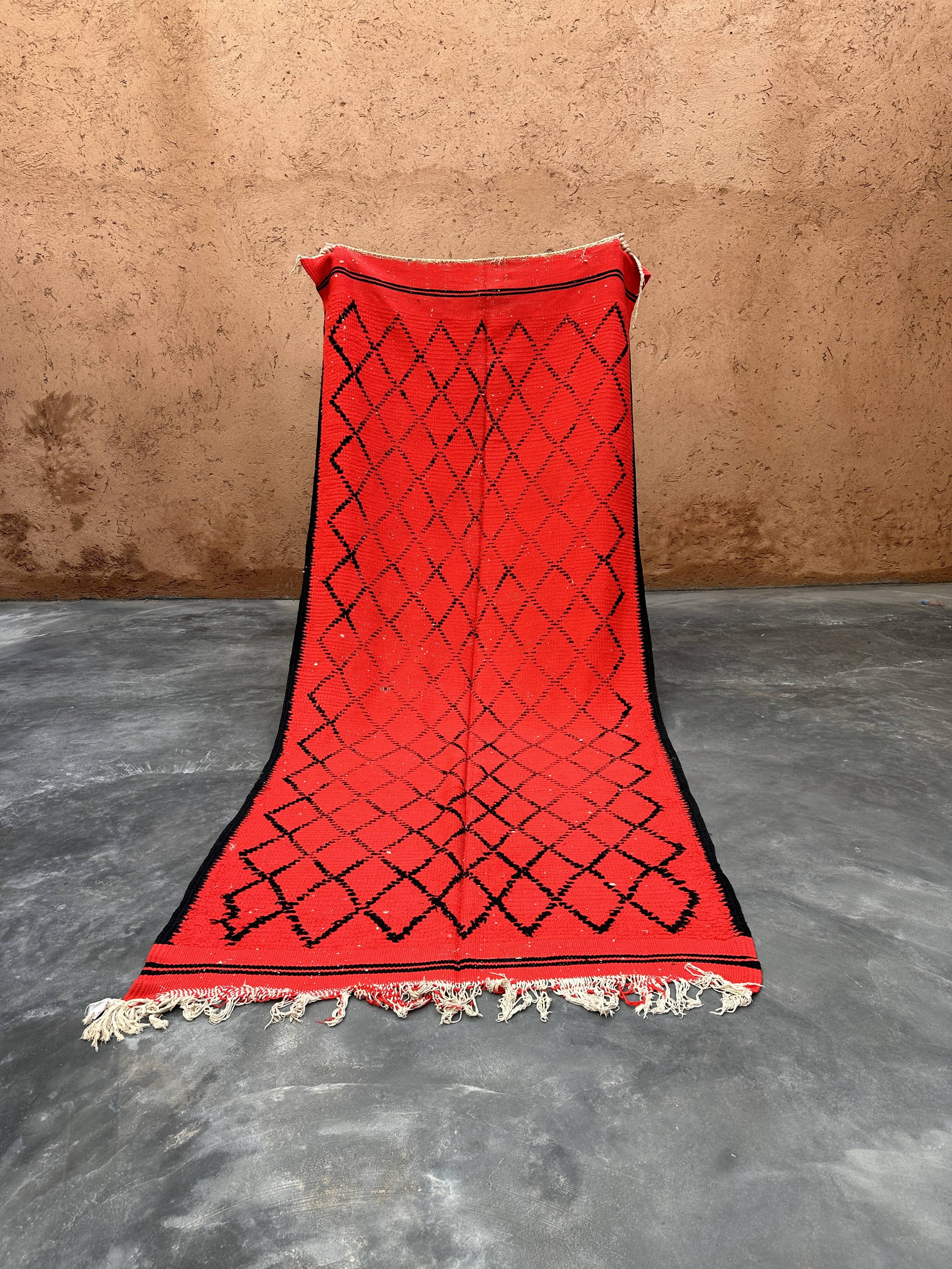 Moroccan carpet boujad red - 152 x 355 cm