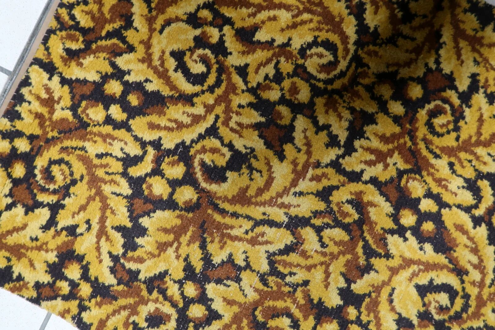 1960s German acrylic rug with gold and brown 2.2' x 4.1 - 1C1287