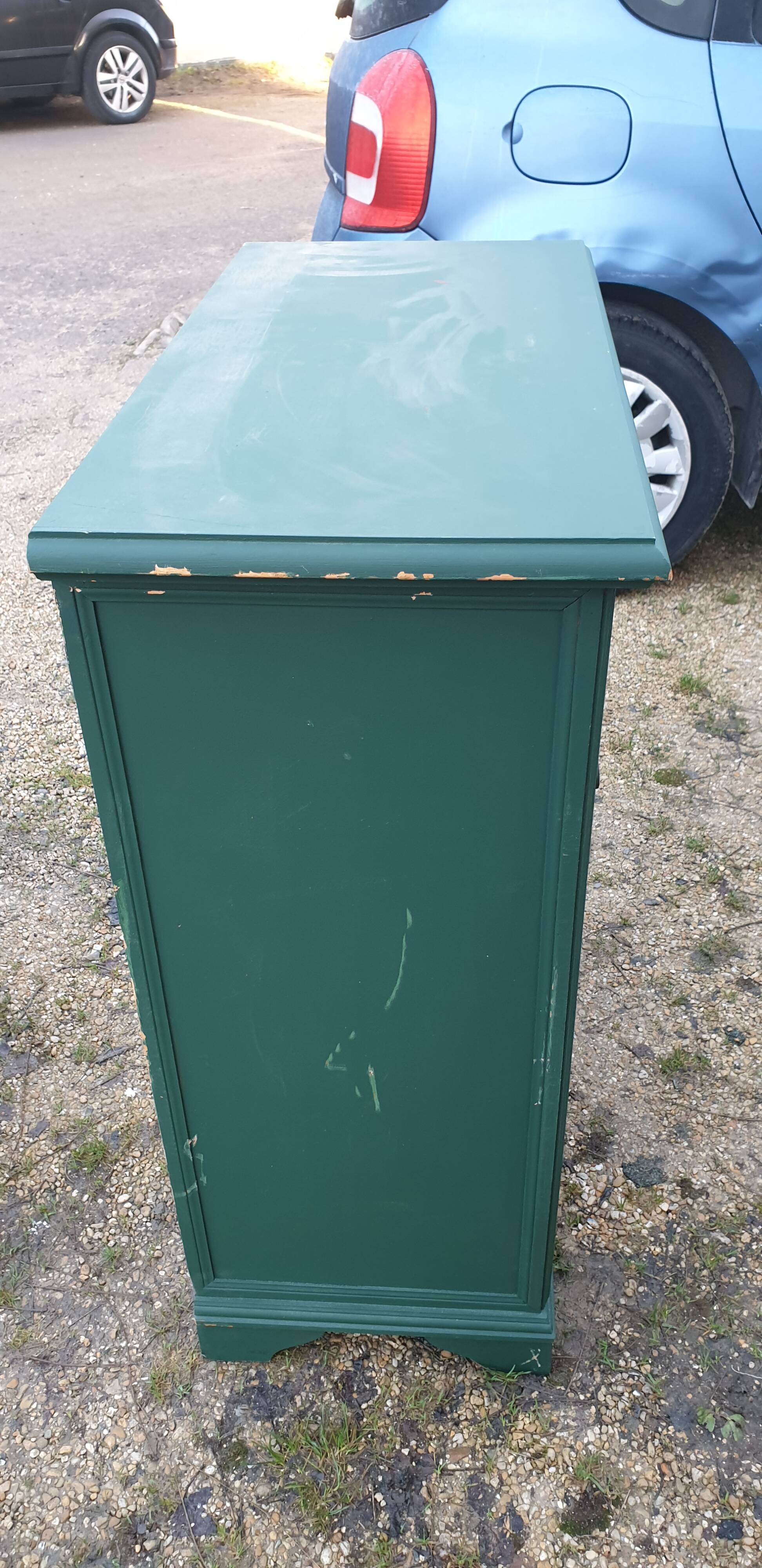 Contemporary 5-drawer chest of drawers