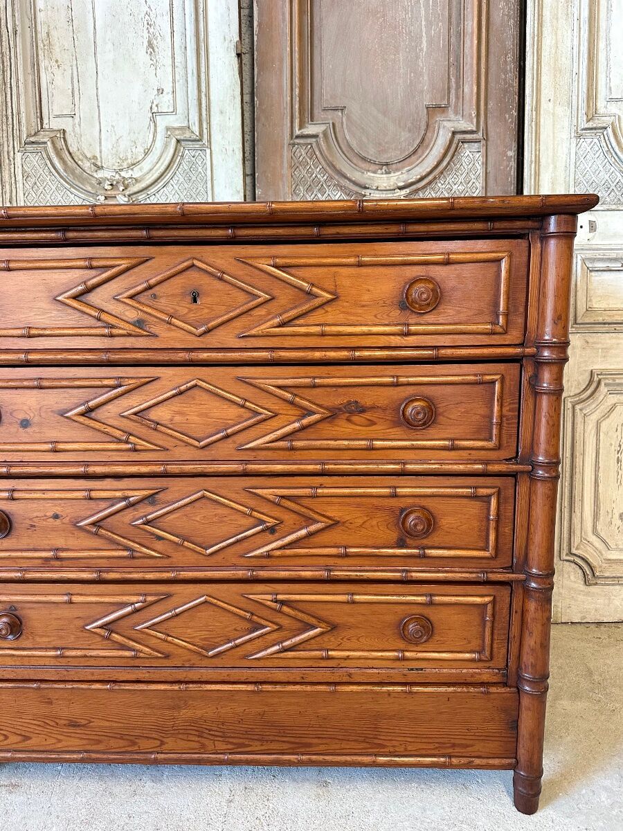Commode style bambou en sapin époque 1900