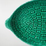 Grand plat en barbotine modèle bambou tressé vert, 1970