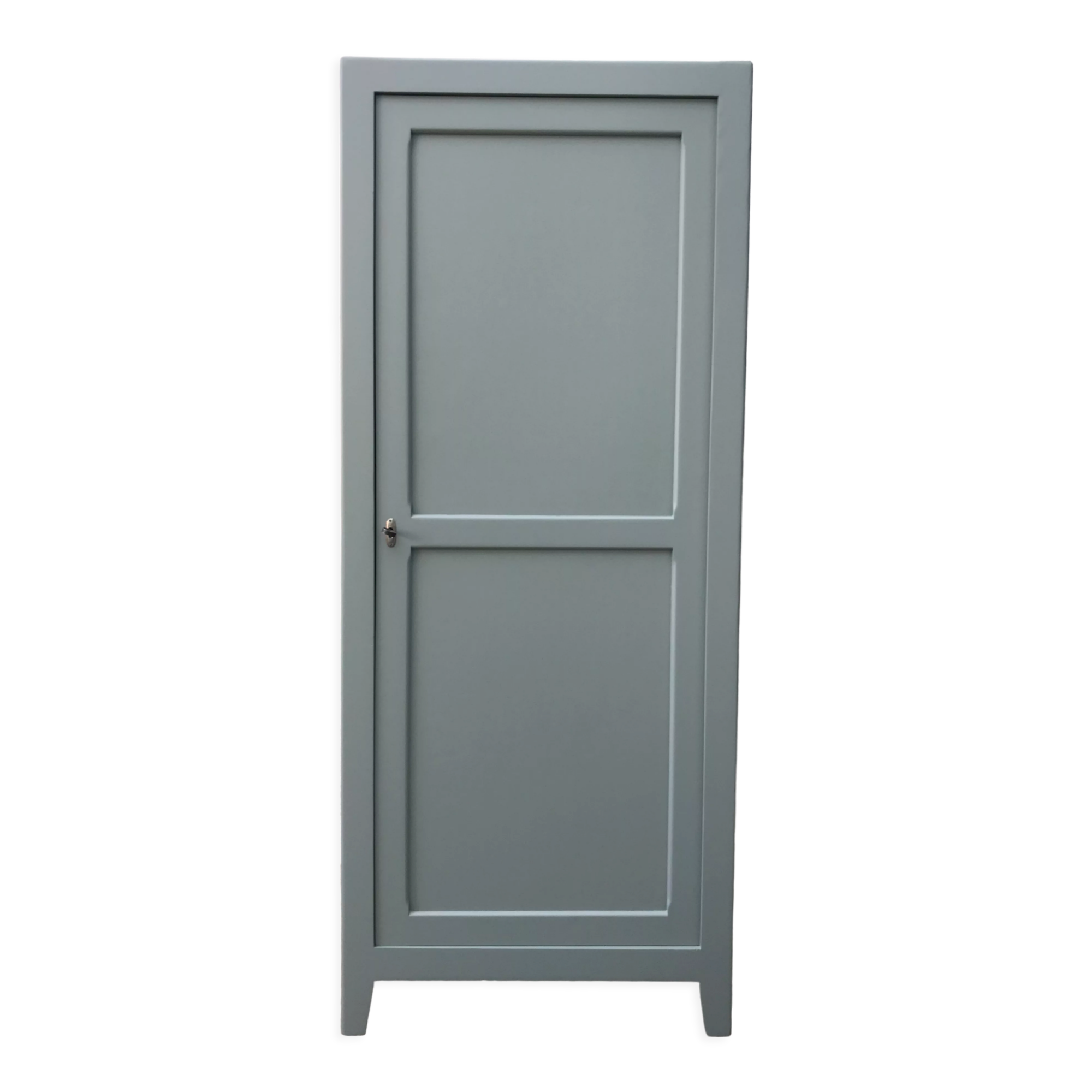 Vert Amande Parisian wardrobe from Ressources