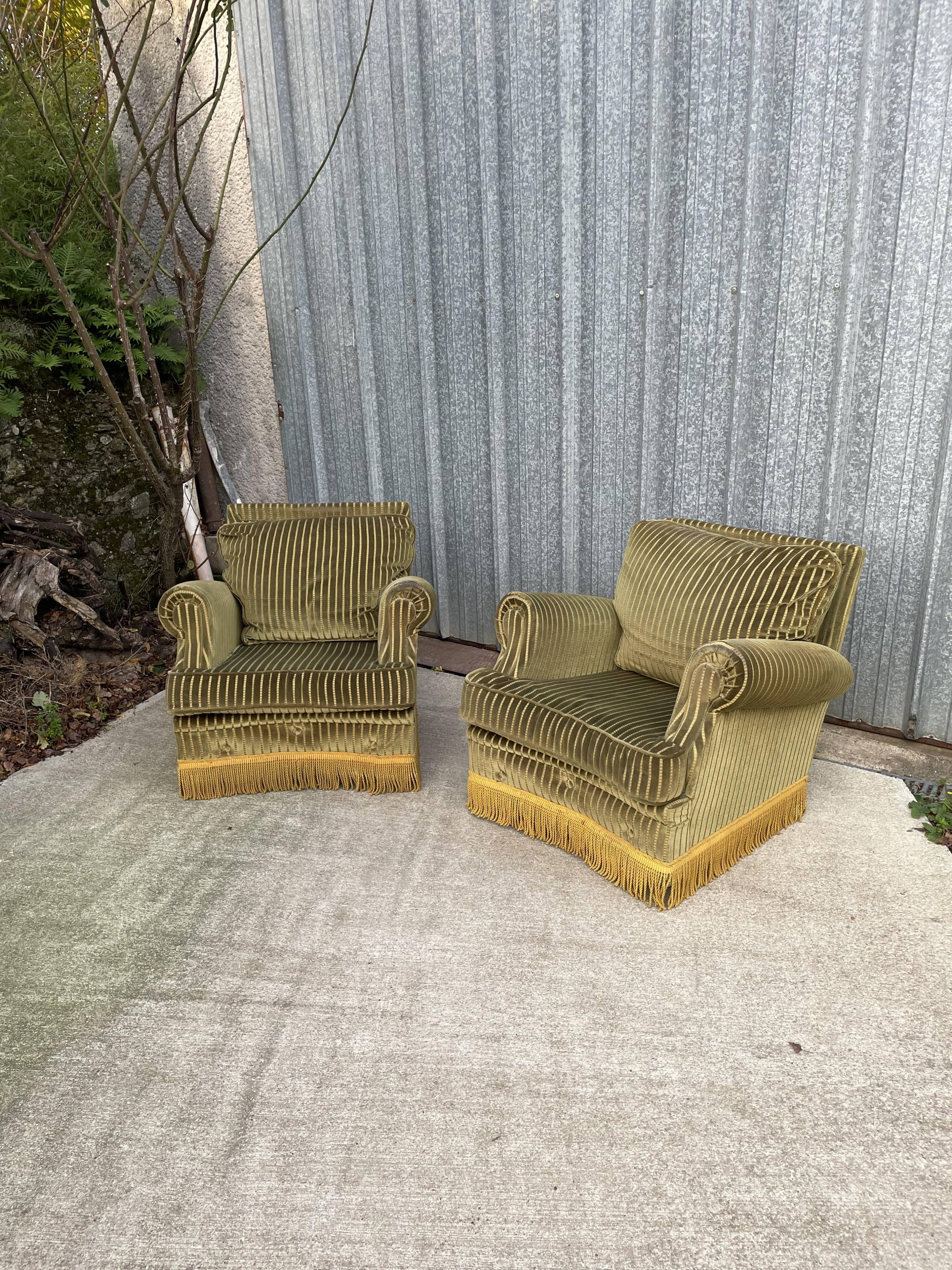 Toad club chairs