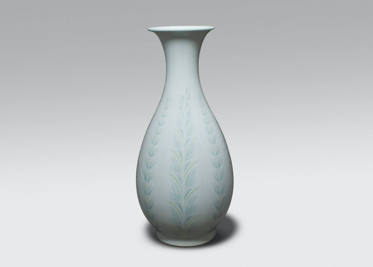 Japanese porcelain vase