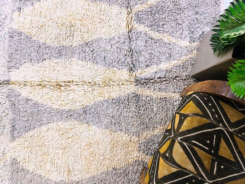 Berber carpet from Azilal size 150 x 250 cm