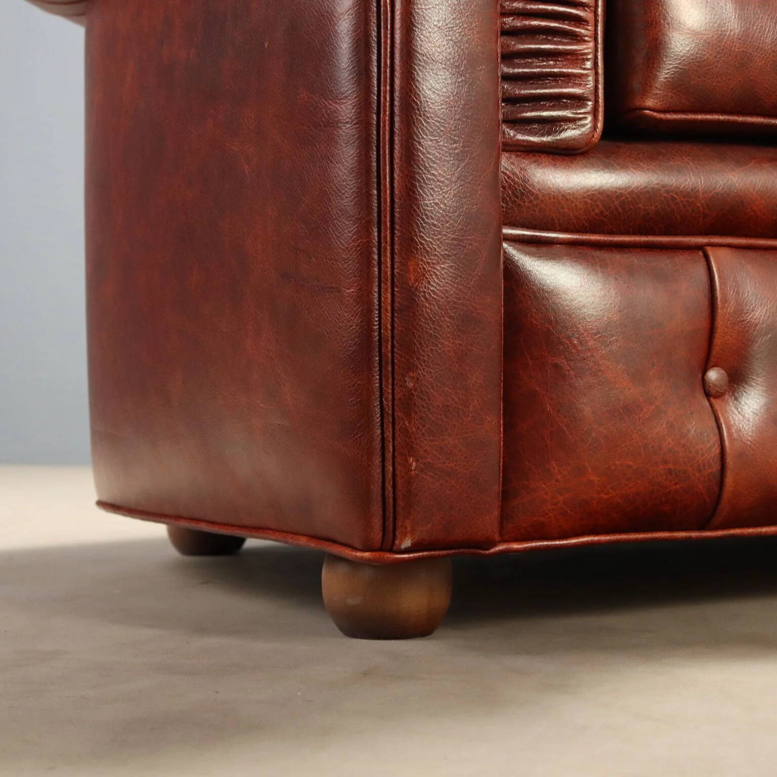 Canapé Chesterfield par la manufacture Santambrogio
