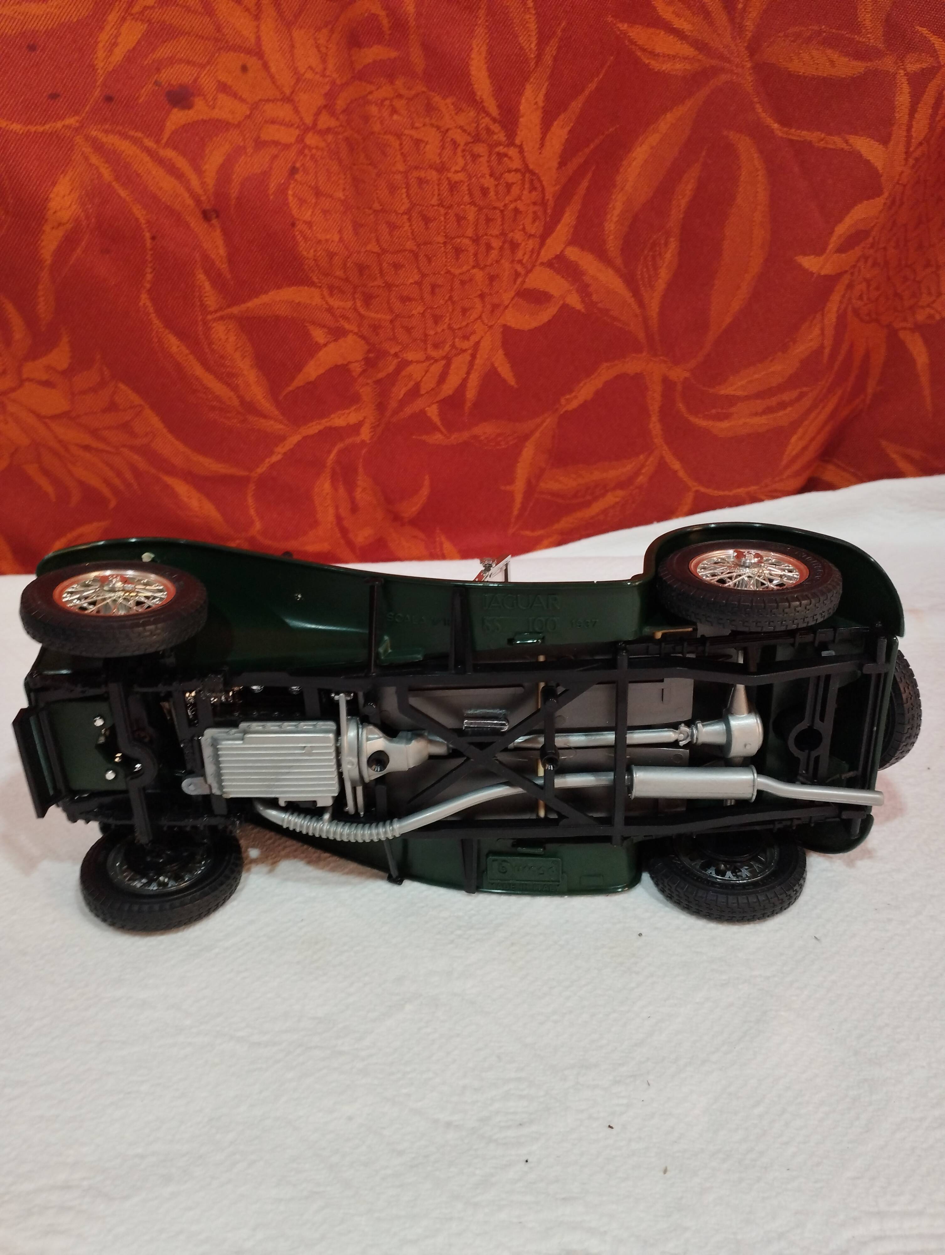 Toy car jaguar ss100 1937 burago scale 1/18