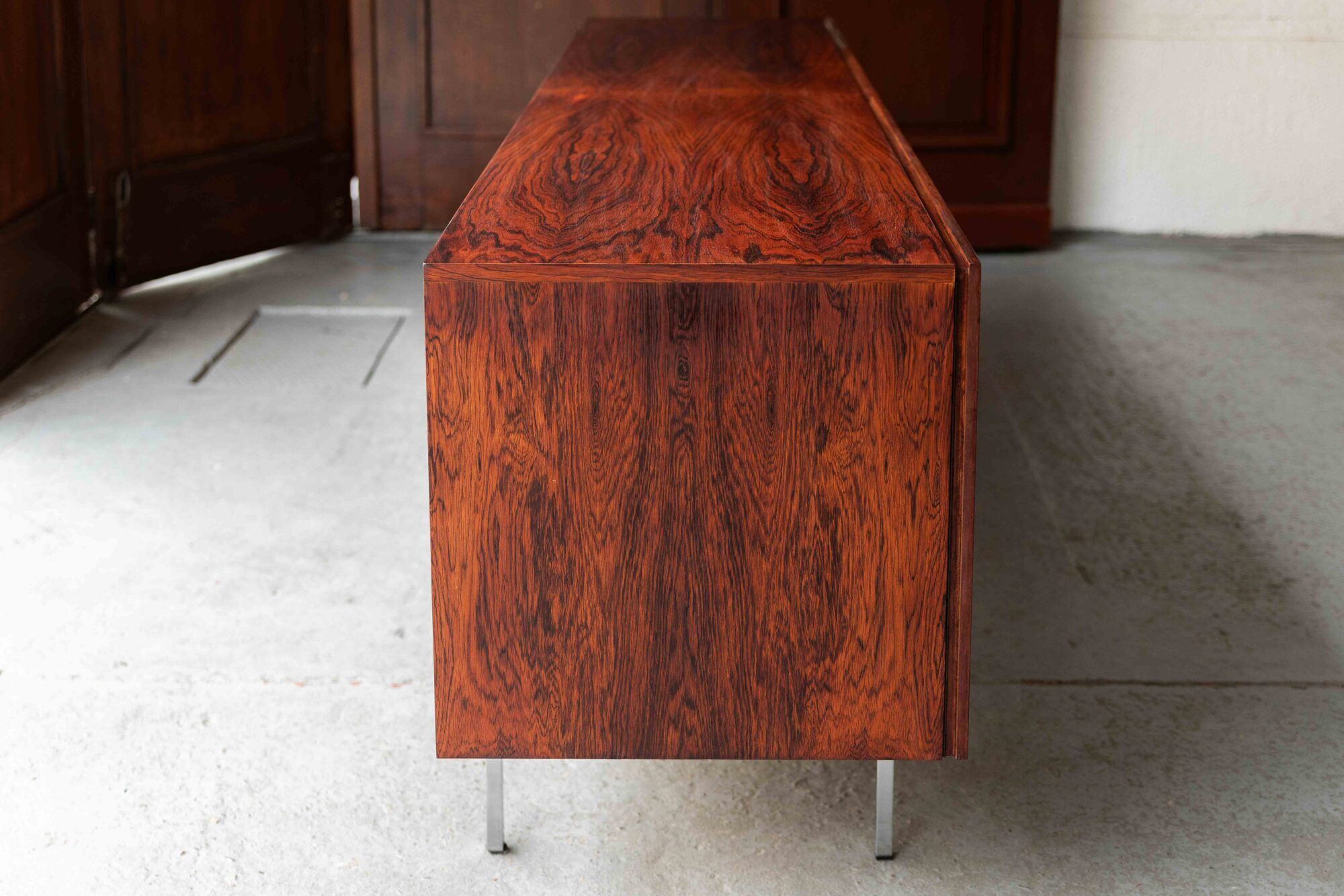 Buffet « B40 » de Dieter Waeckerlin