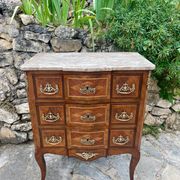 Small marquetry chest of drawers with central projection, 19th century period