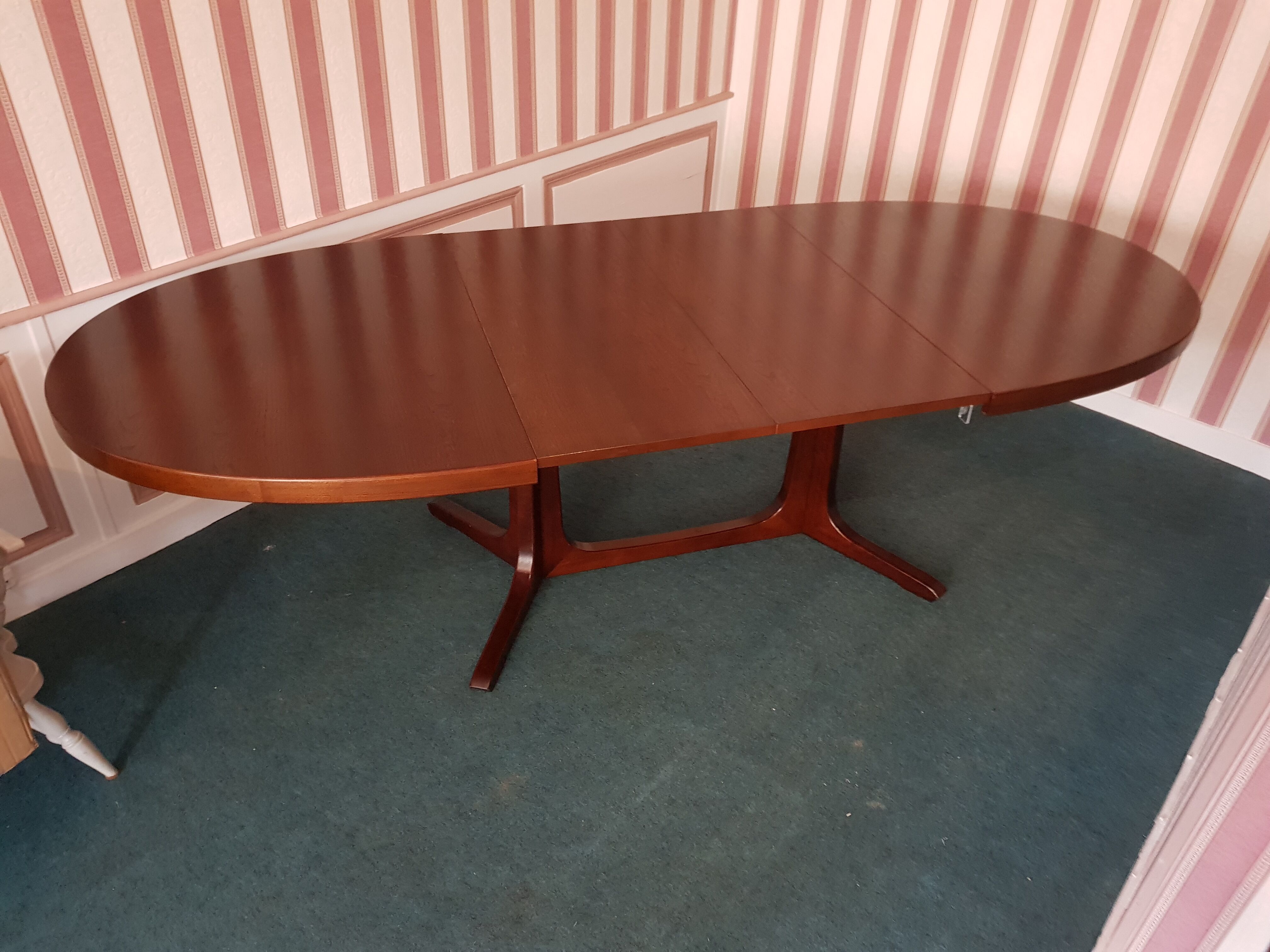 Baumann 50-60's oval dining room table