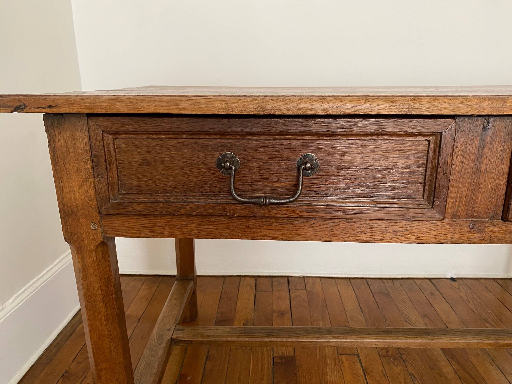 Oak farmhouse table from the early 19th century