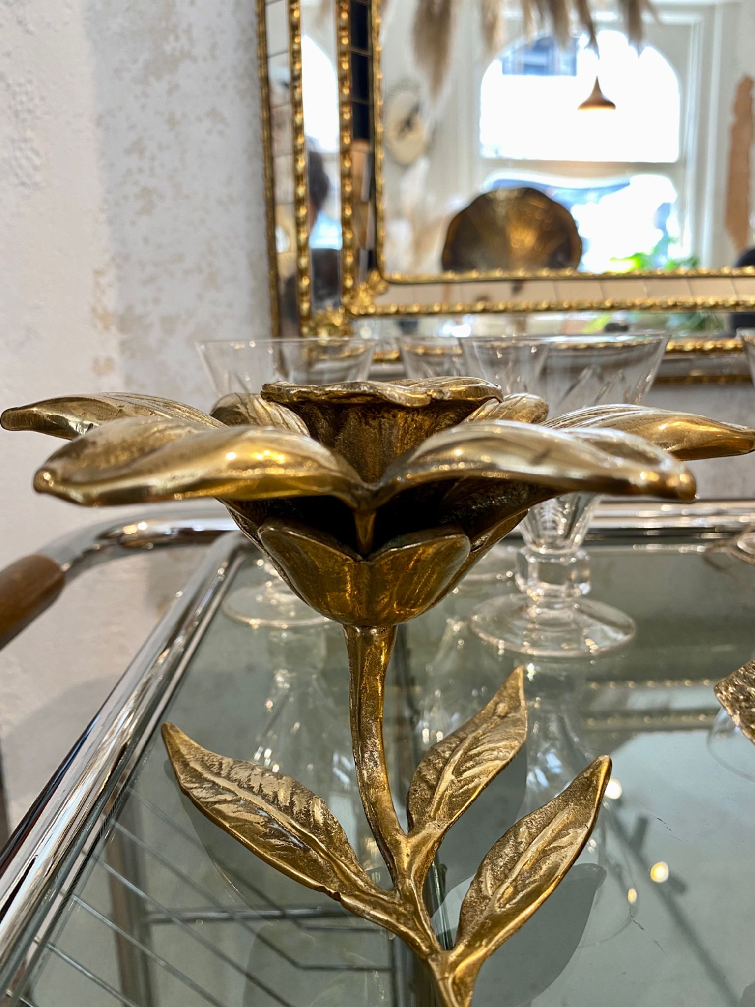 Bougeoir fleur en laiton