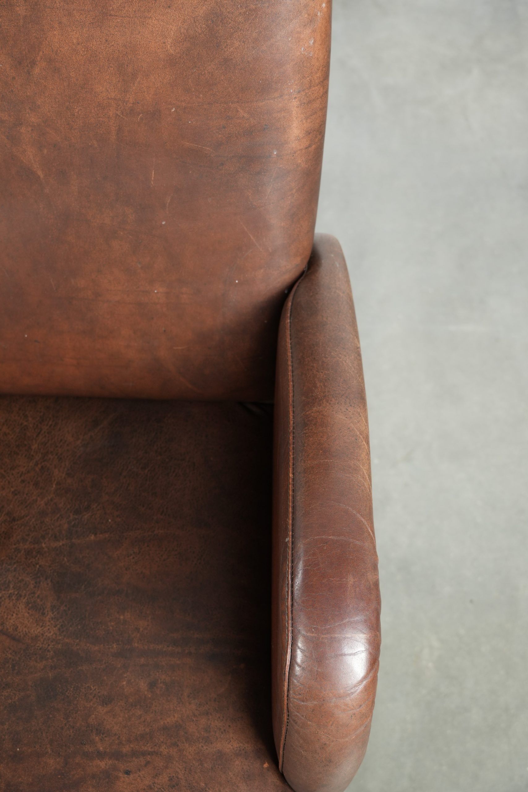 Set of 2 dining chairs / side chairs with armrests made of cowhide leather