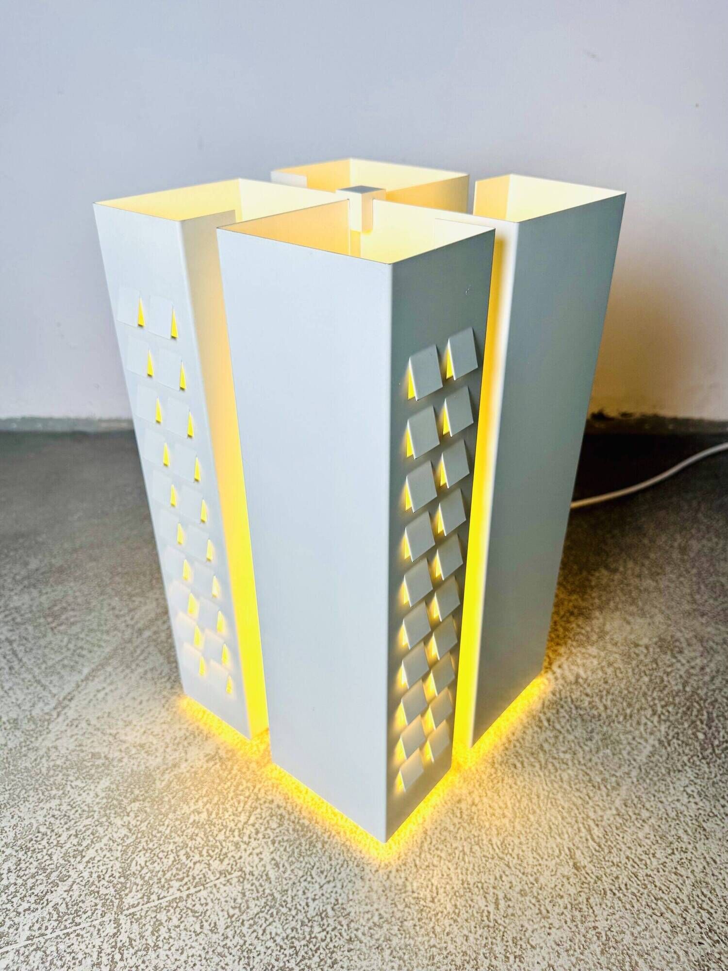 D-2055.14 Siësta Table Lamp By Maija Liisa Komulainen For Raak Amsterdam, The Netherlands 1970S