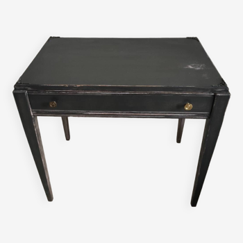 Desk with moldings, old patina