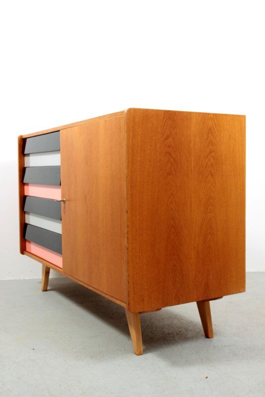 Buffet U 458 de Jiří Jiroutek
