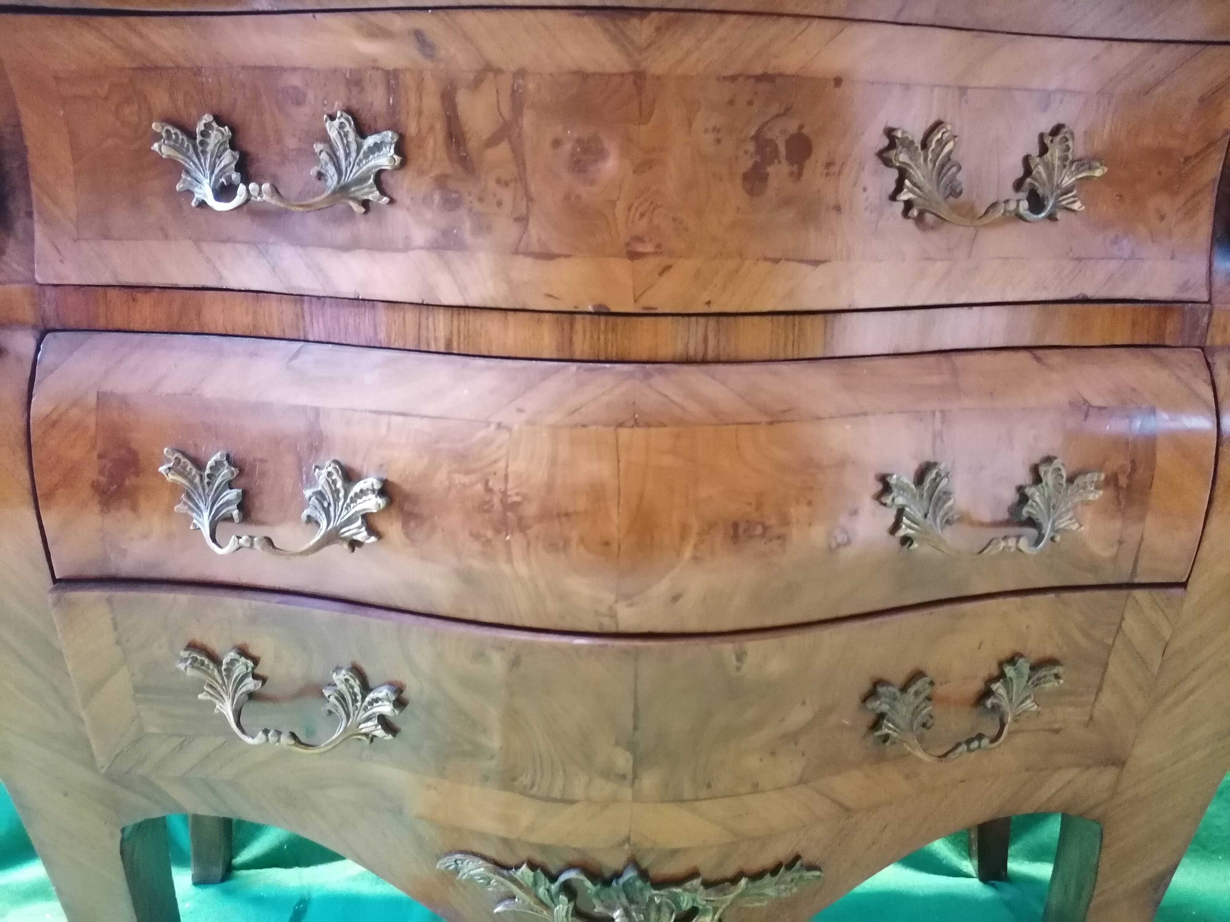Small tomb chest of drawers, Louis XV Regency style - Elm burl and green marble.