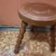 Tabouret tripode en bois