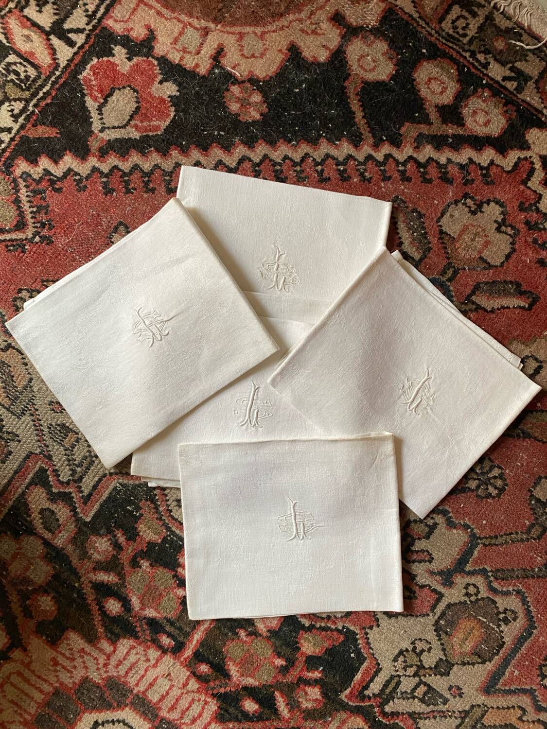 6  serviettes de table en fil de coton damassé blanc monogramme SL.