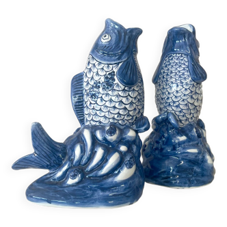 Duo de vases en barbotine ancienne