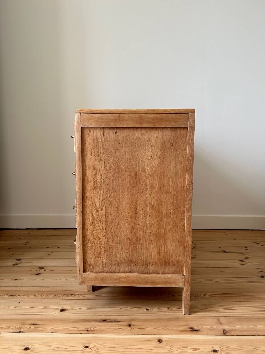 Commode vintage en chêne brut (rénovée)