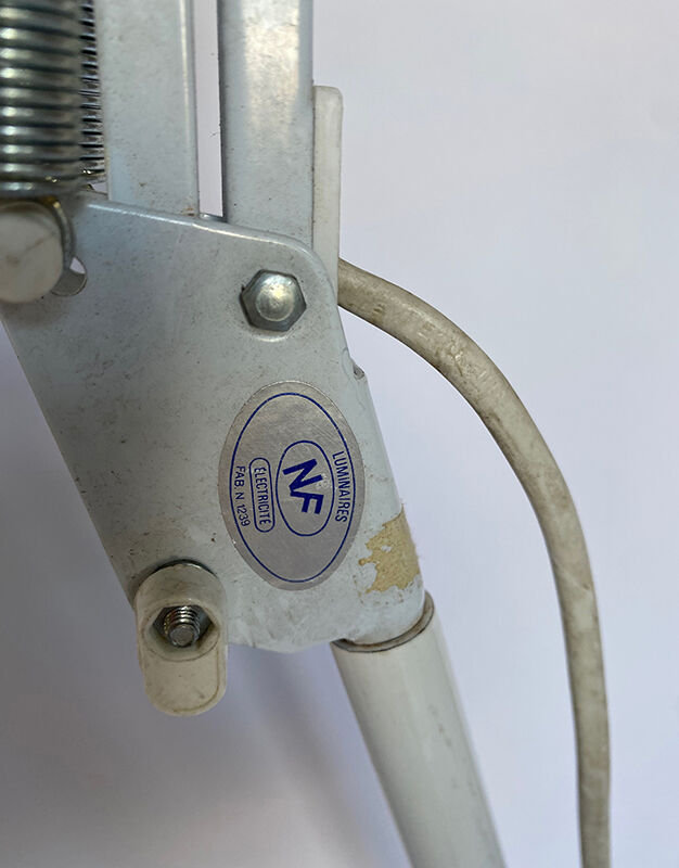 Articulated floor lamp
