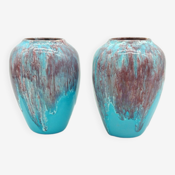 Paire de petits vases bleu turquoise en grès flammé  lie de vin
