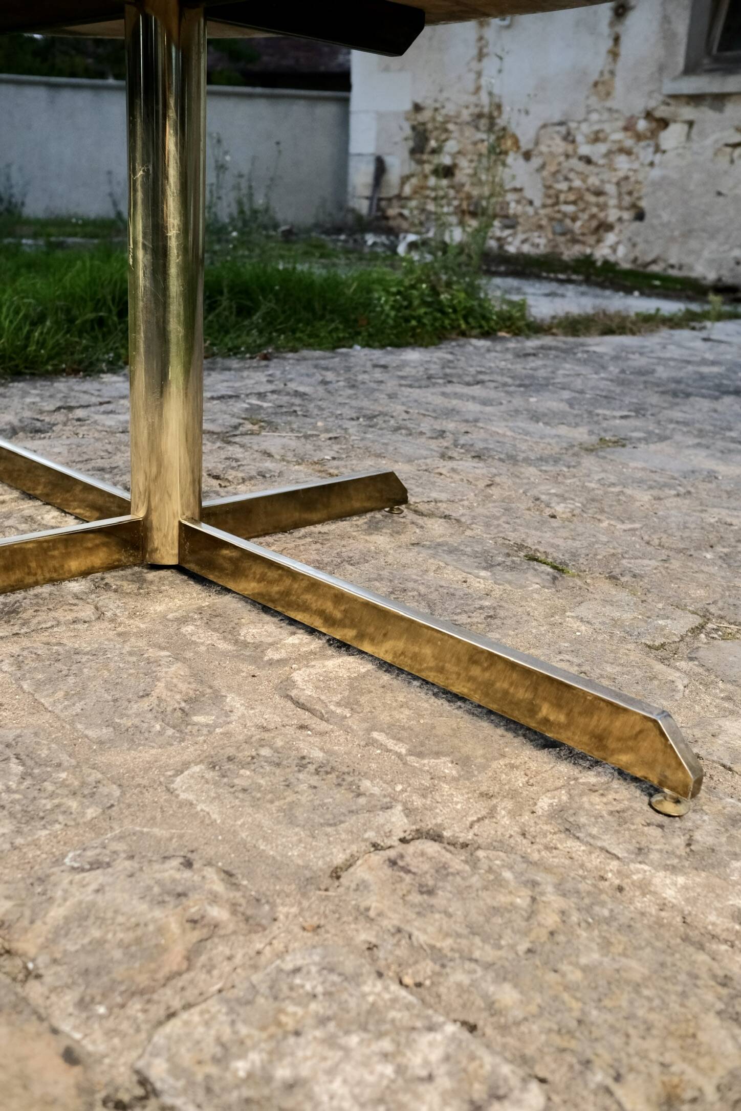 Super Malta marble and brass dining table, Roche Bobois, 1980s