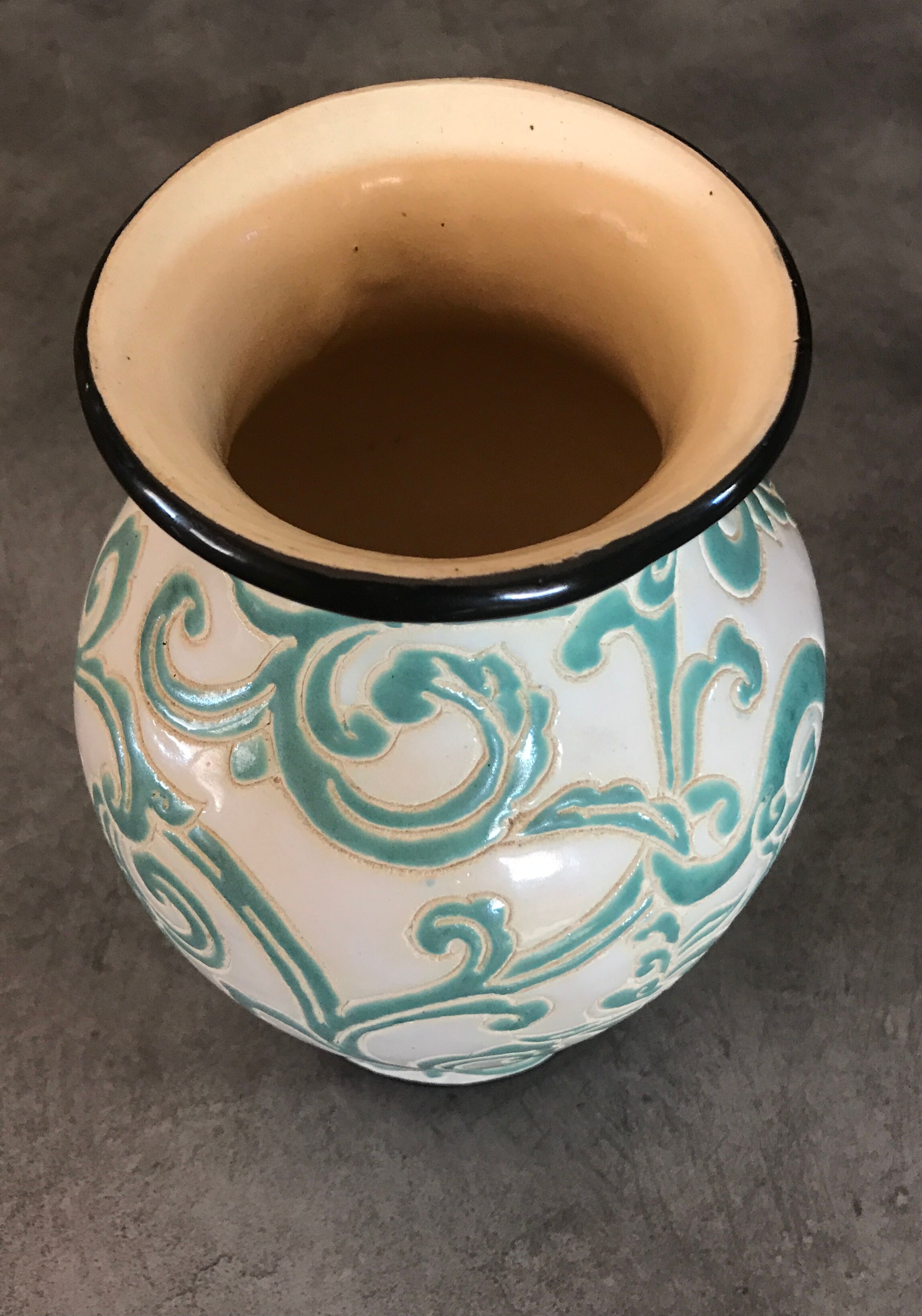 Vintage vase in glazed ceramic with carved decoration of arabesque 22.5 cm