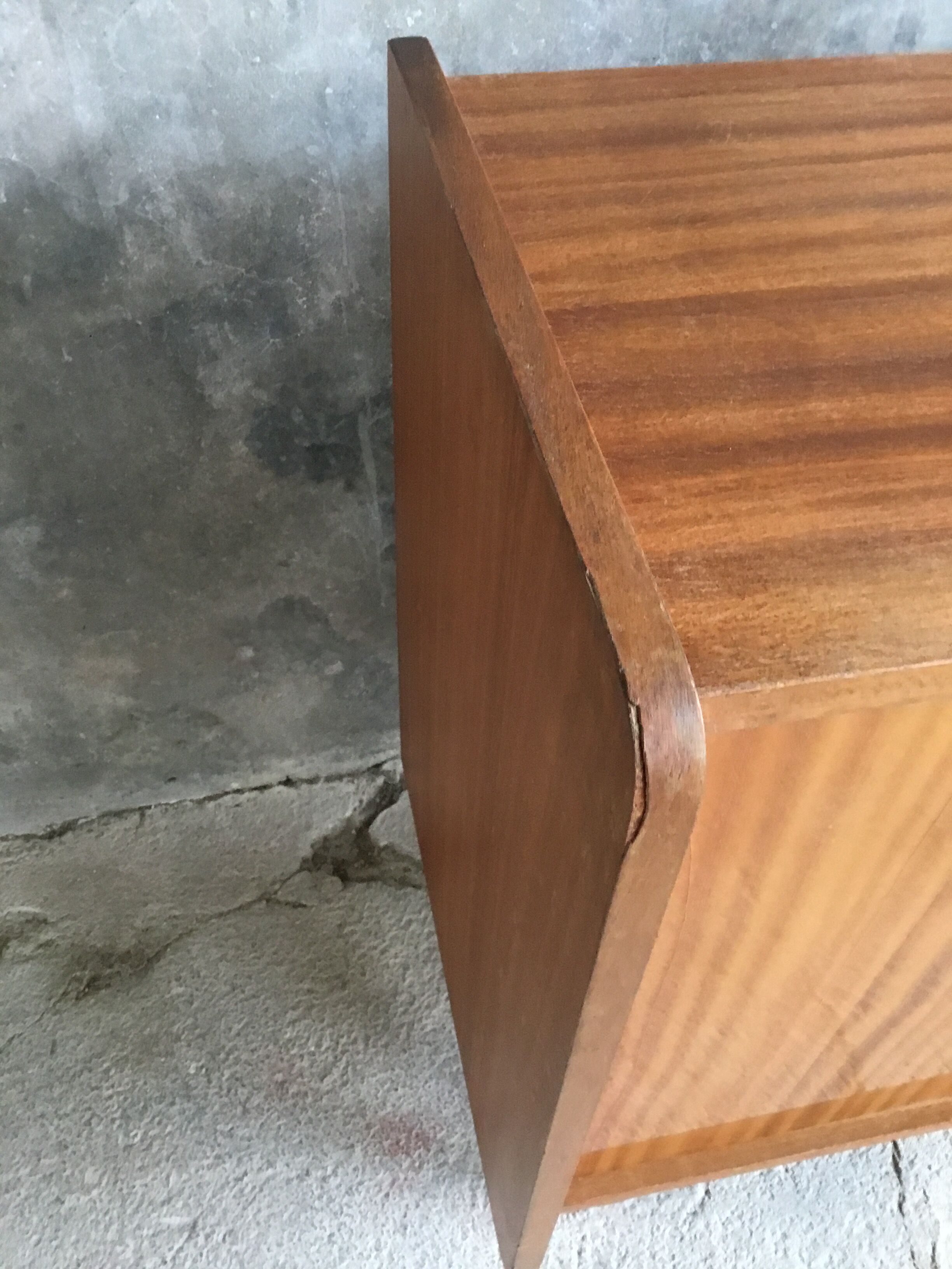 Meuble à vinyles ou range document
