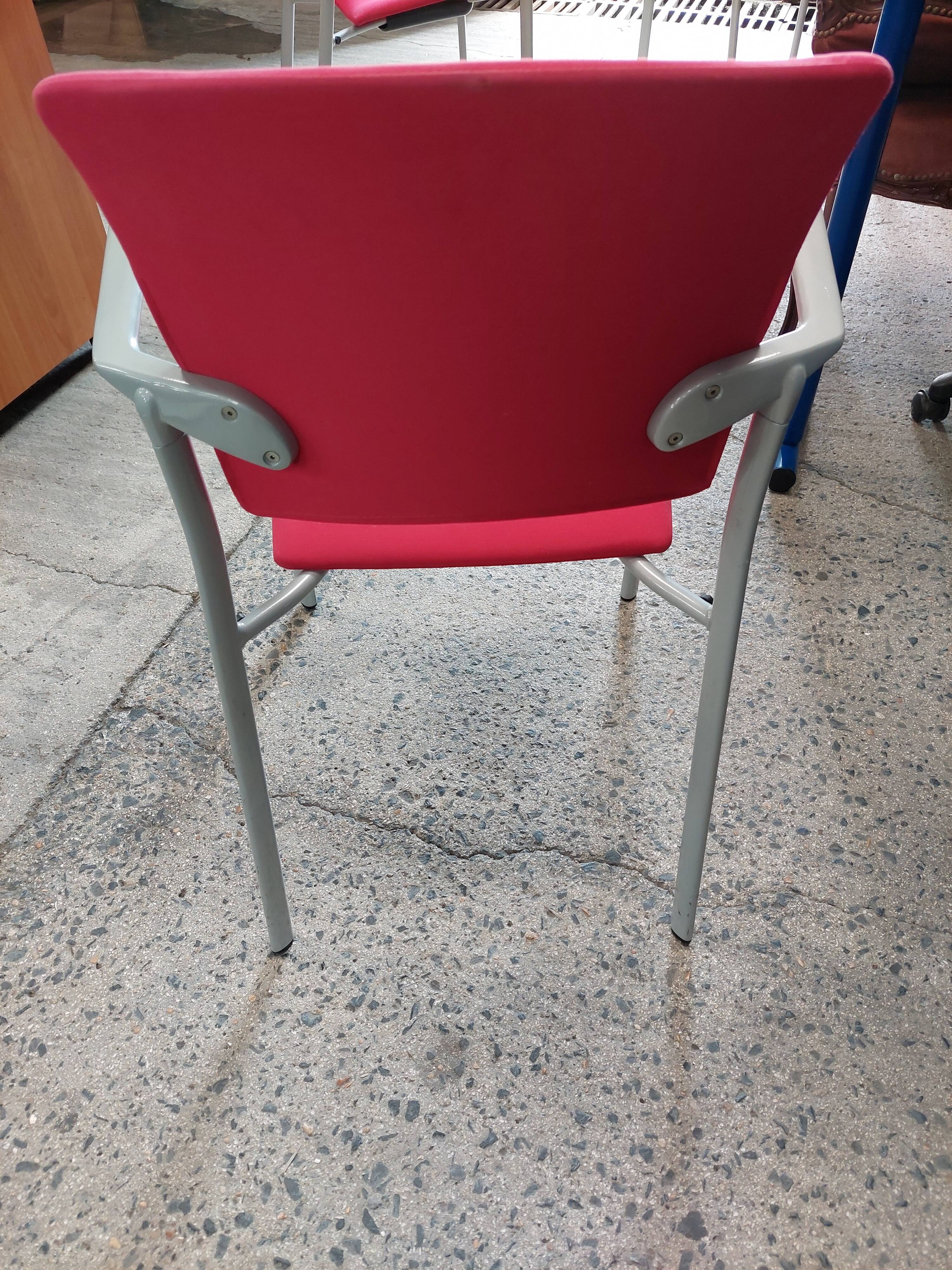 Eina chair