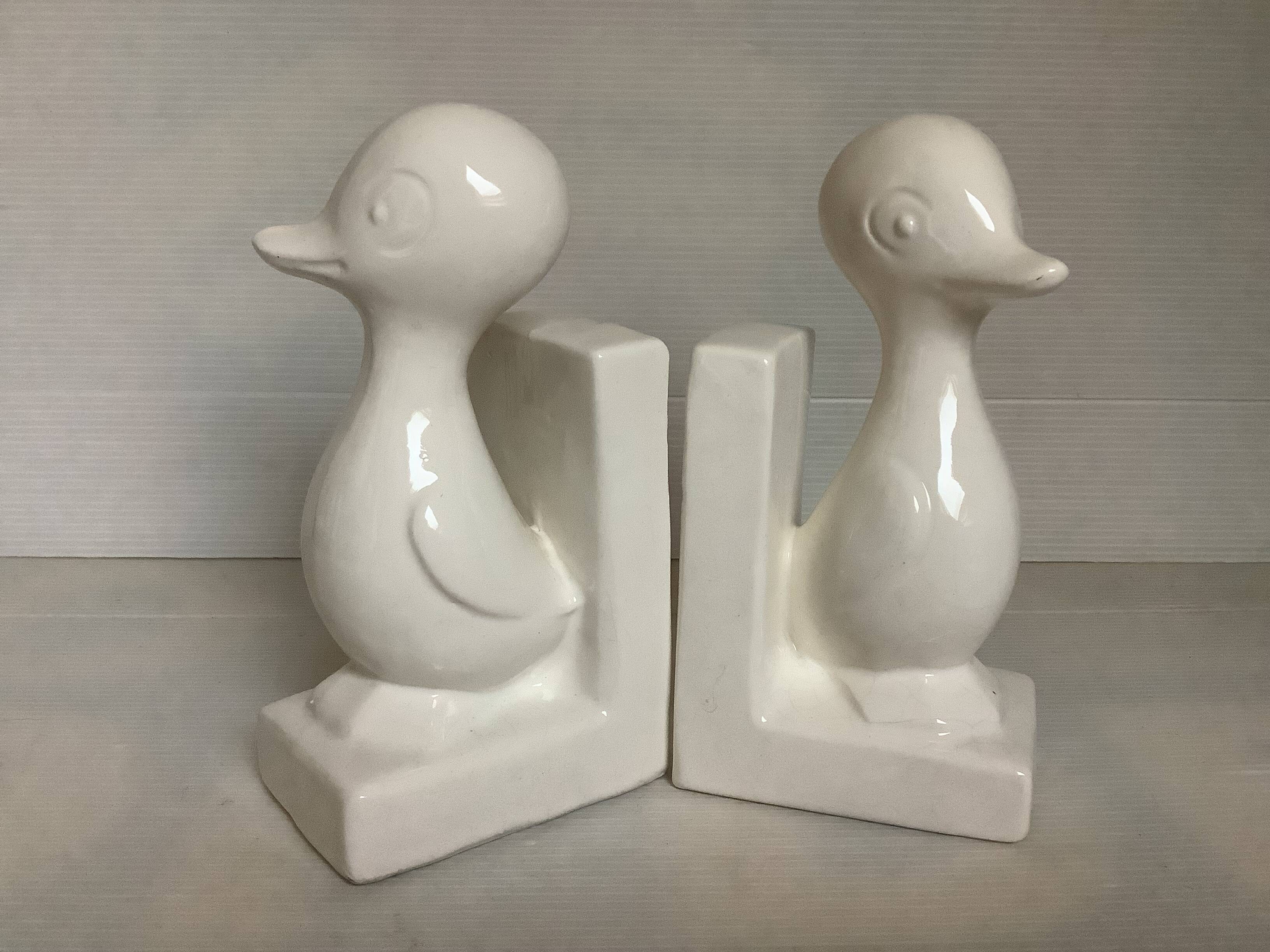 Pair of zoomorphic bookends for children