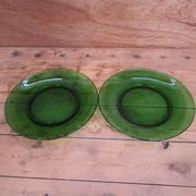 2 vintage green flat plates in tempered glass Vereco France