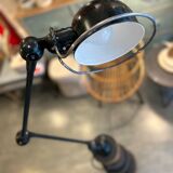 Articulated industrial lamp Jieldé e-reader